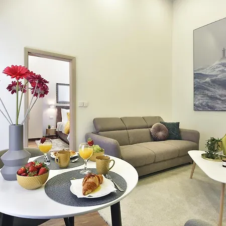 D&A Central Luxury Apartments With Free Parking Pula Extérieur photo