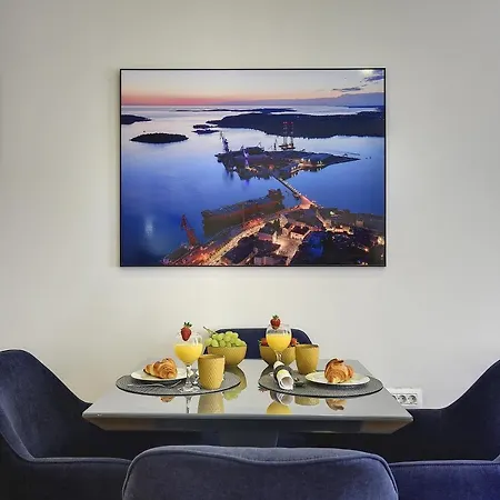 D&A Central Luxury Apartments With Free Parking Pula Extérieur photo