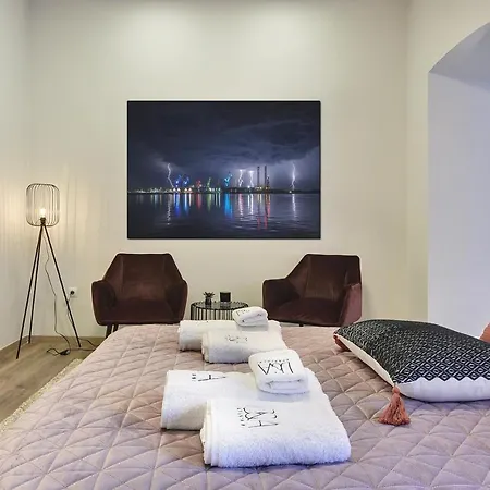 D&A Central Luxury Apartments With Free Parking Pula Extérieur photo