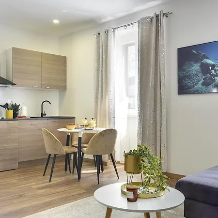 D&A Central Luxury Apartments With Free Parking Pula Extérieur photo