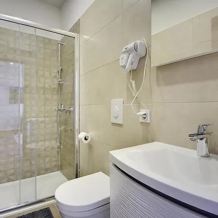 D&A Central Luxury Apartments With Free Parking Pula Extérieur photo