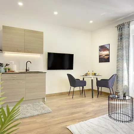 D&A Central Luxury Apartments With Free Parking Pula Extérieur photo