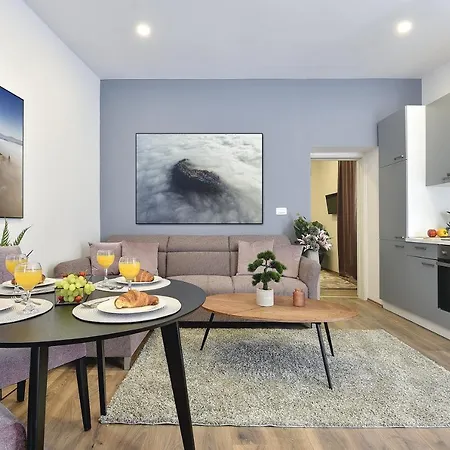 D&A Central Luxury Apartments With Free Parking Pula Extérieur photo