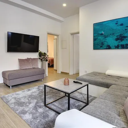 D&A Central Luxury Apartments With Free Parking Pula Extérieur photo