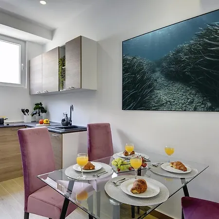 D&A Central Luxury Apartments With Free Parking Pula Extérieur photo