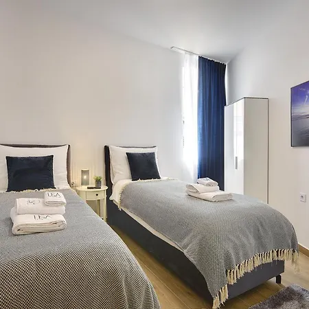 D&A Central Luxury Apartments With Free Parking Pula Extérieur photo
