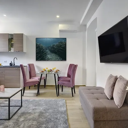D&A Central Luxury Apartments With Free Parking Pula Extérieur photo