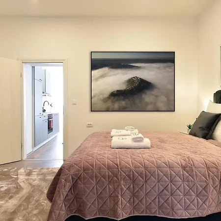 D&A Central Luxury Apartments With Free Parking Pula Extérieur photo