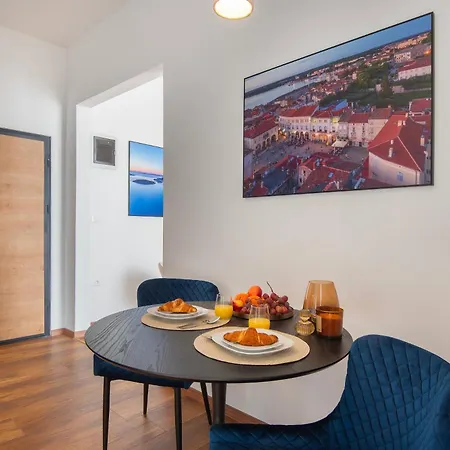 D&A Central Luxury Apartments With Free Parking Pula Extérieur photo